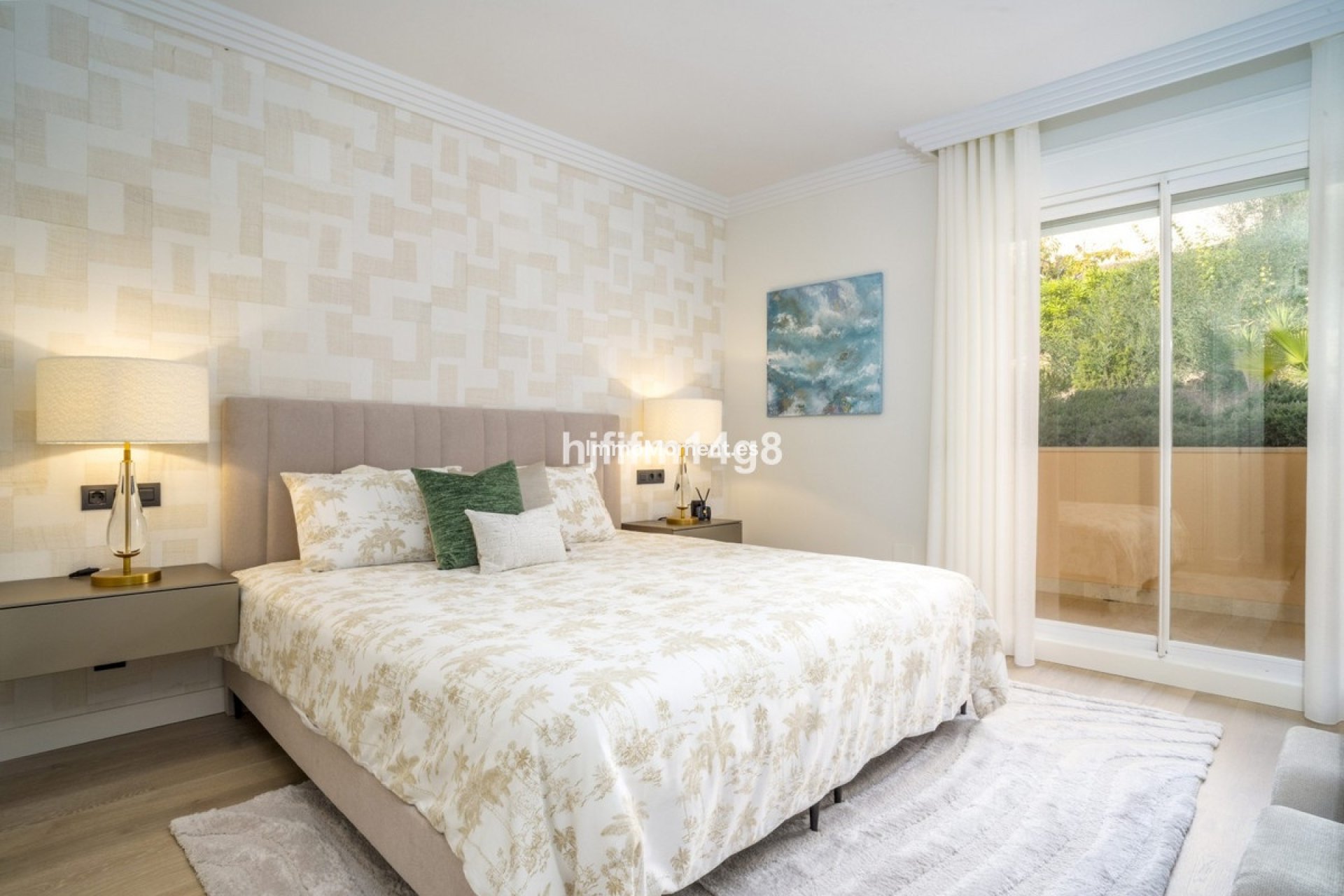 Resale - Apartment - Marbella - Nueva Andalucía