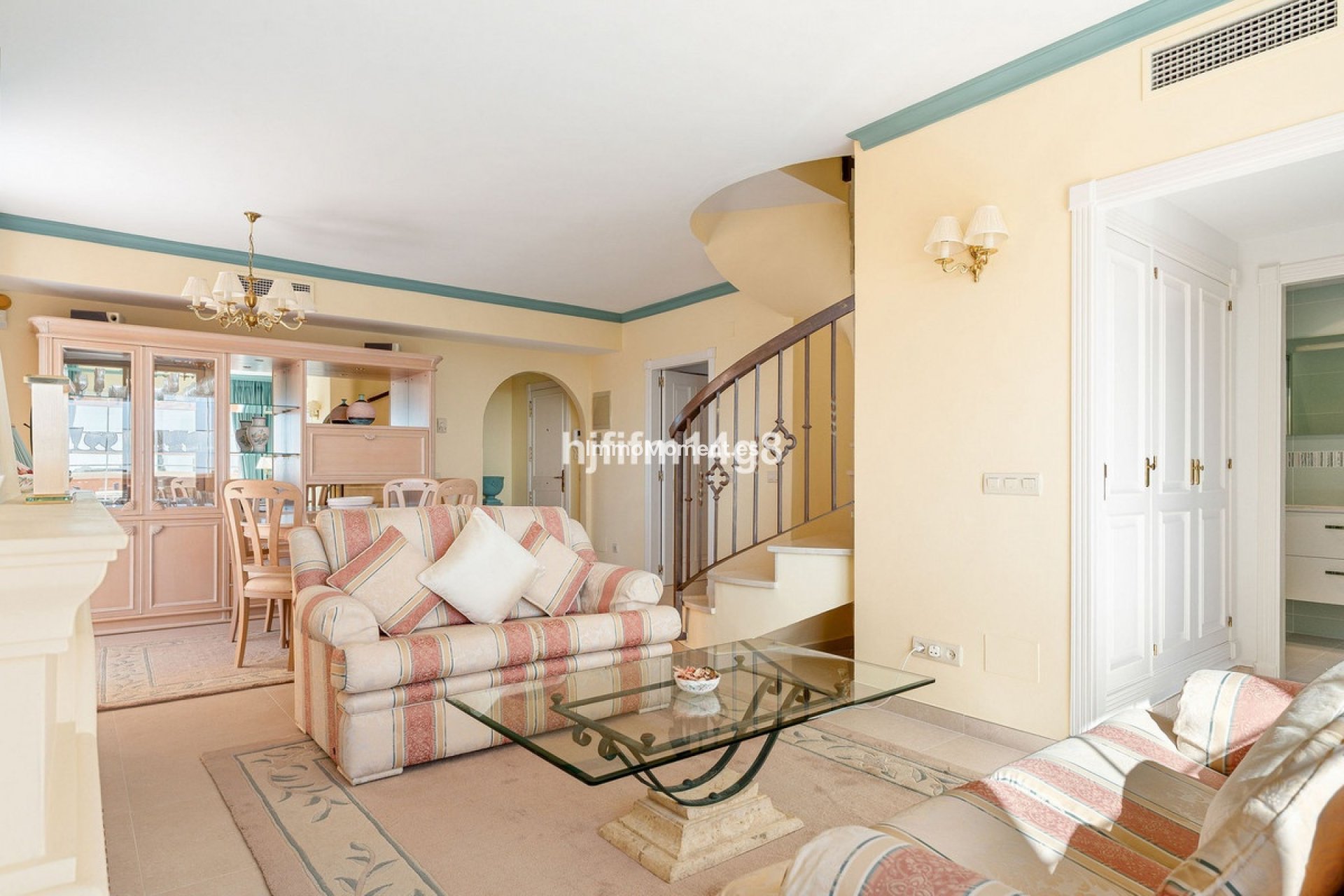 Resale - Apartment - Marbella - Nueva Andalucía