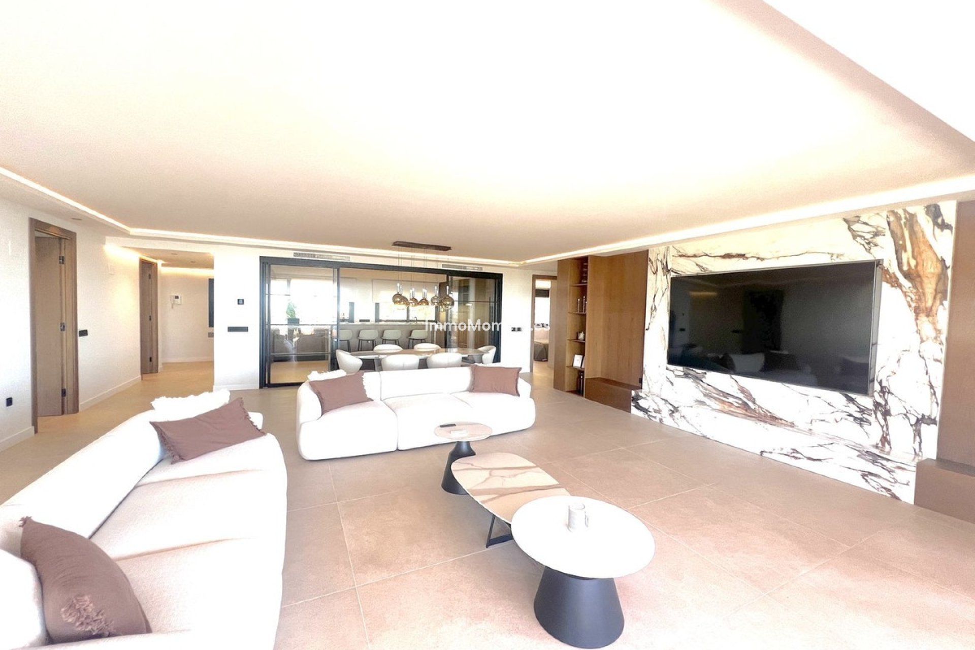 Resale - Apartment - Marbella - Nueva Andalucía
