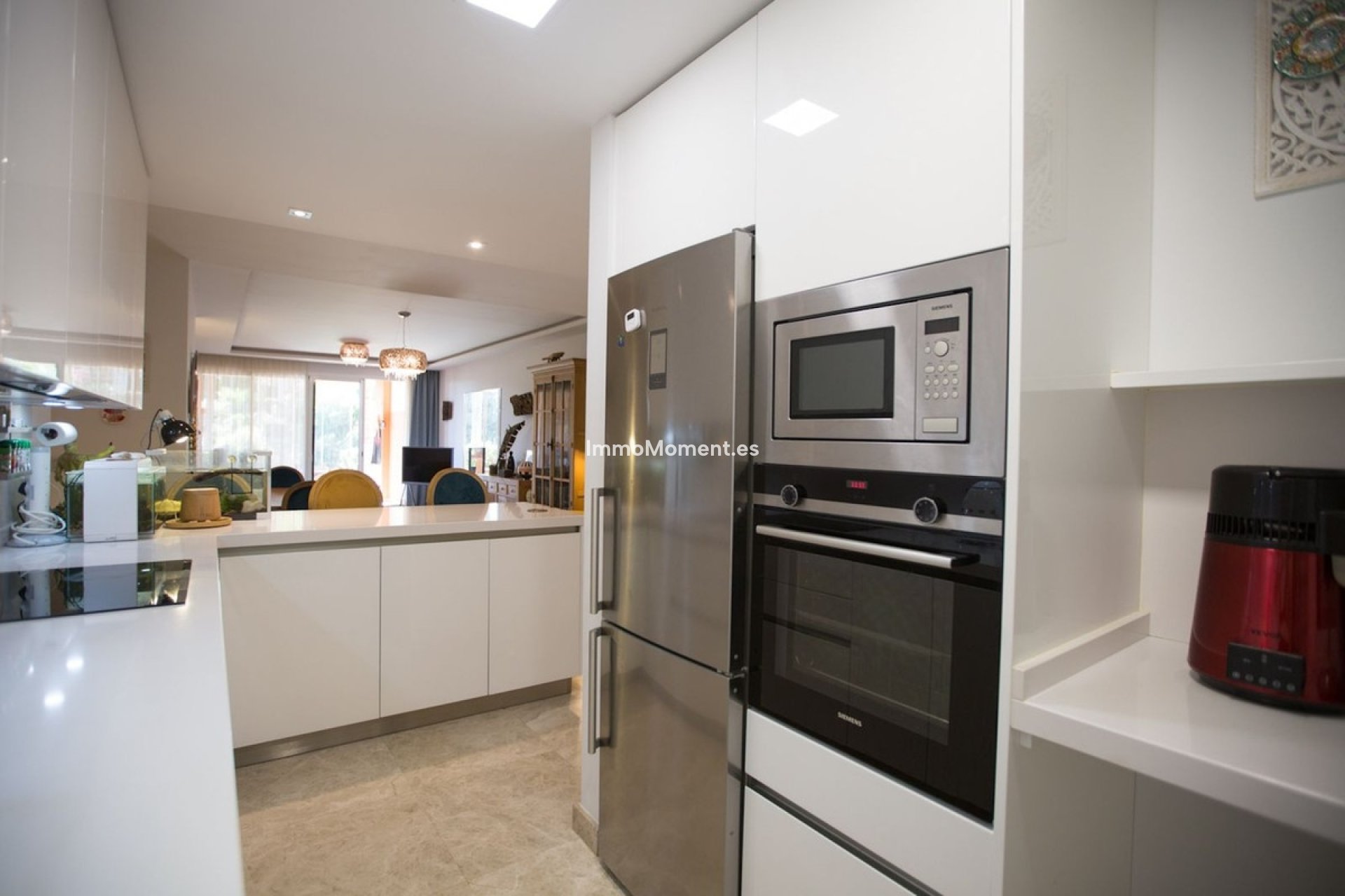 Resale - Apartment - Marbella - Nueva Andalucía