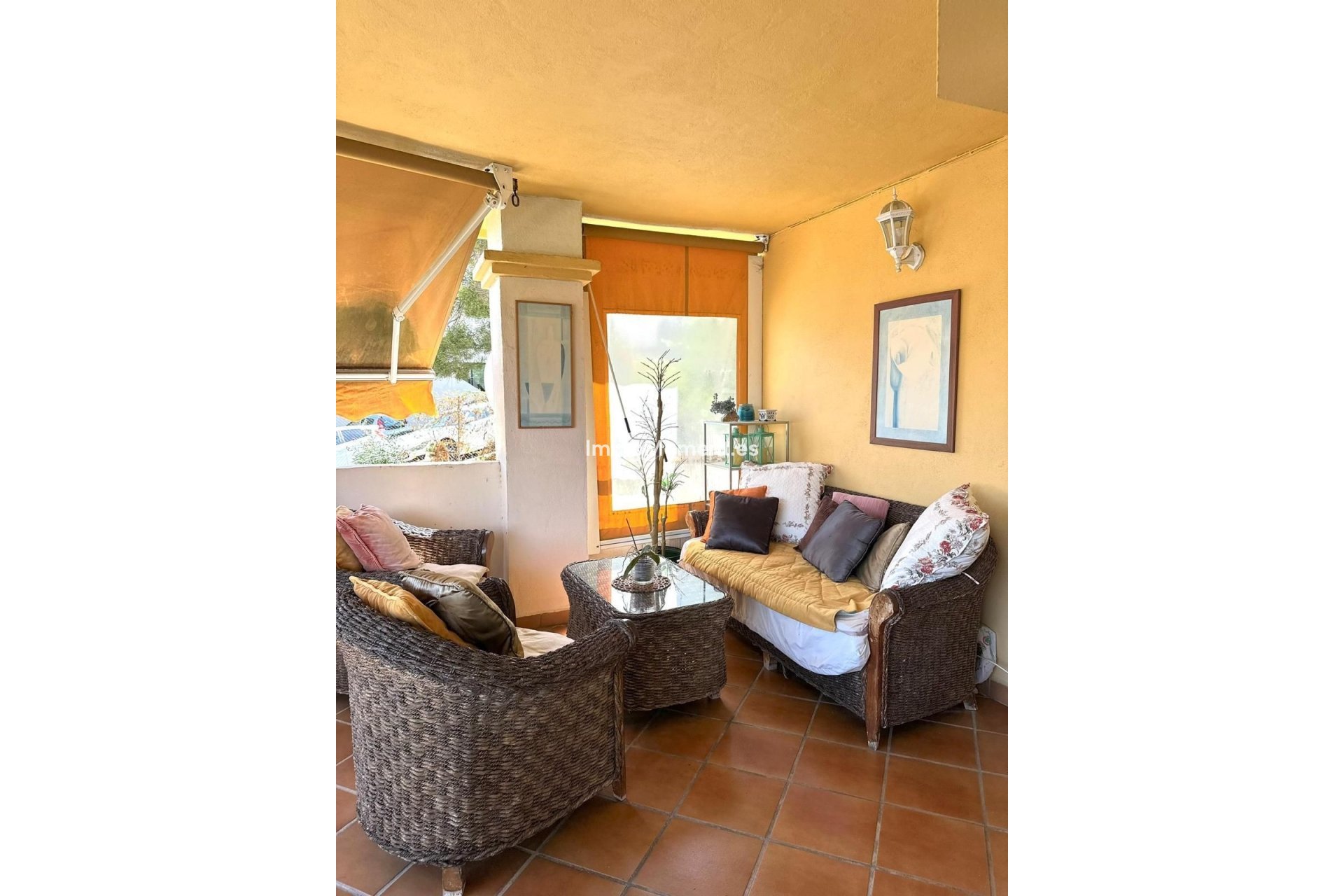 Resale - Apartment - Marbella - Nueva Andalucía