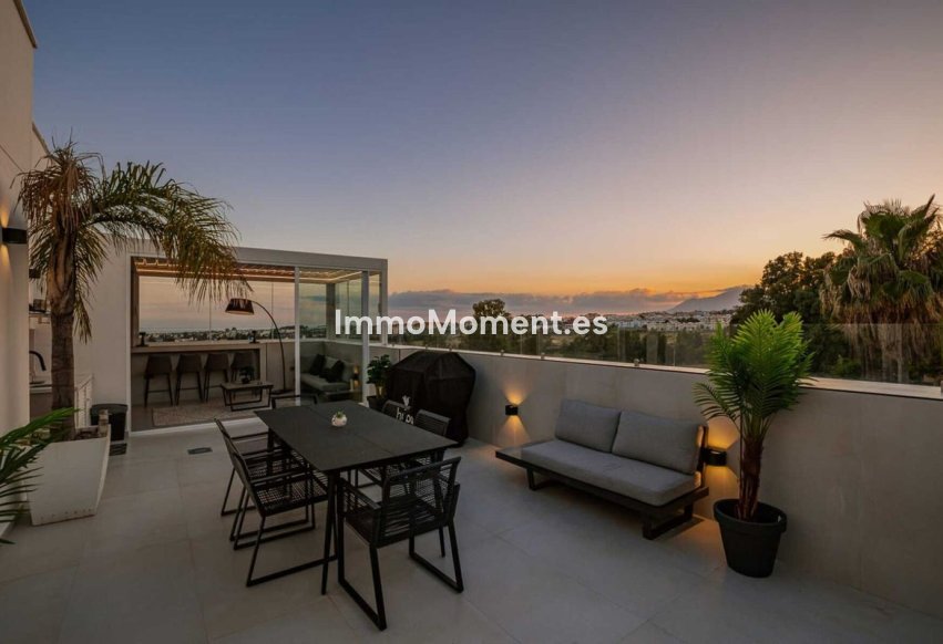 Resale - Apartment - Marbella - Nueva Andalucía