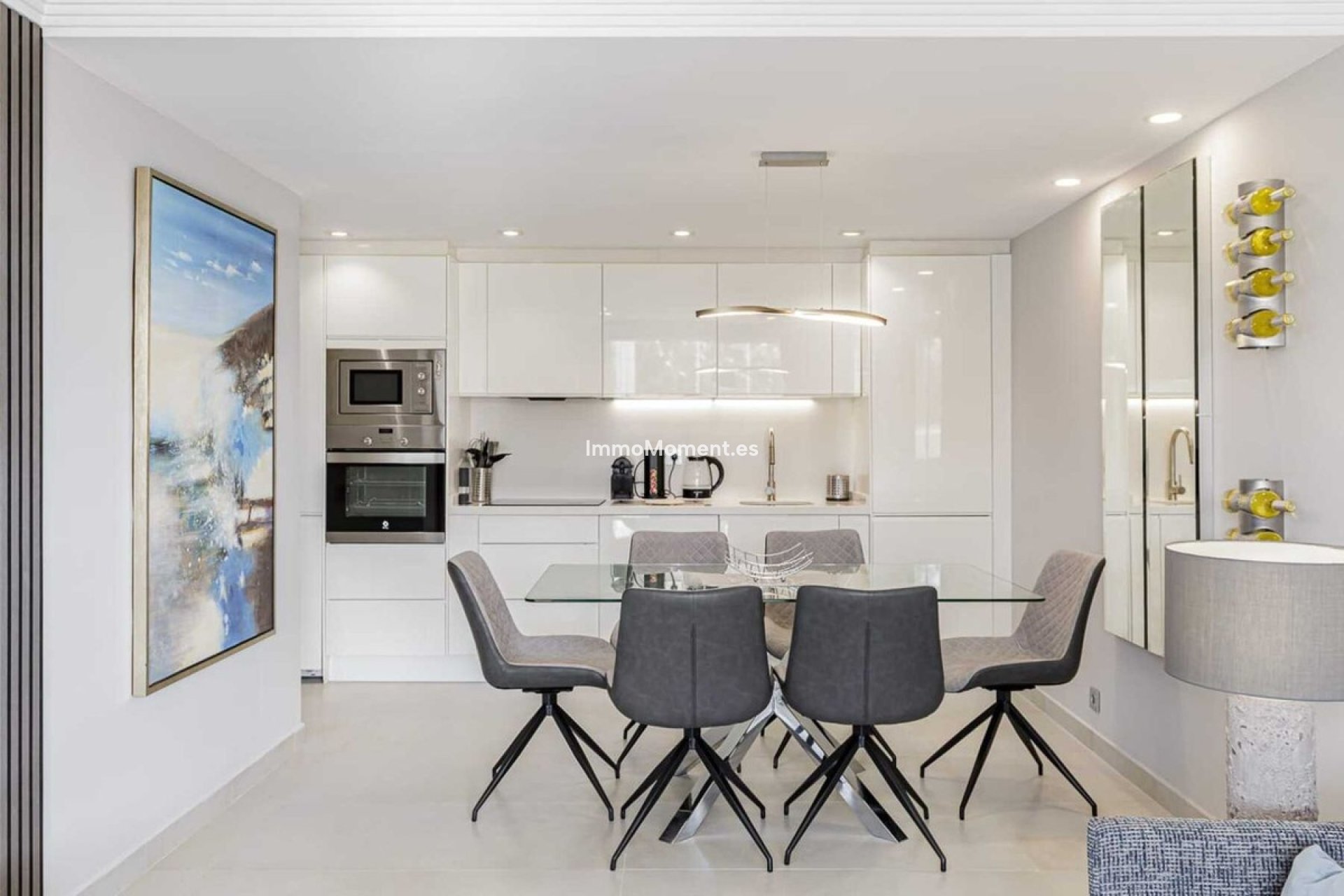 Resale - Apartment - Marbella - Nueva Andalucía