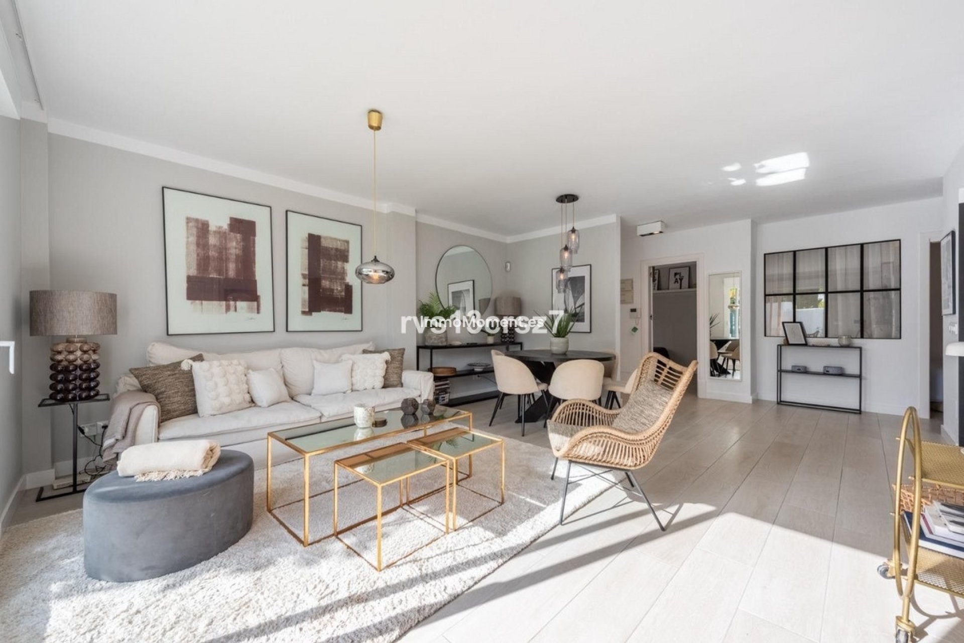 Resale - Apartment - Marbella - Nueva Andalucía