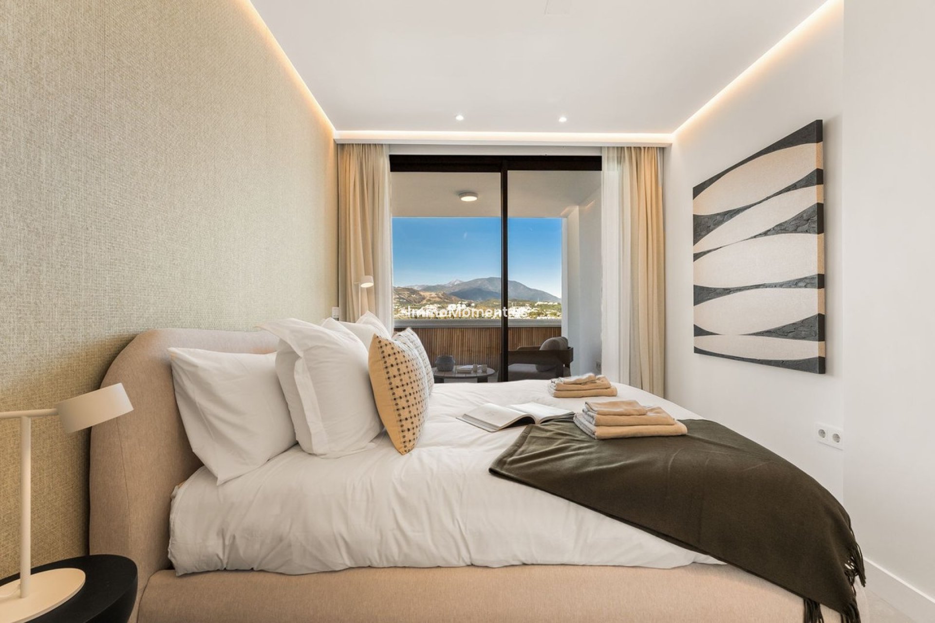 Resale - Apartment - Marbella - Nueva Andalucía