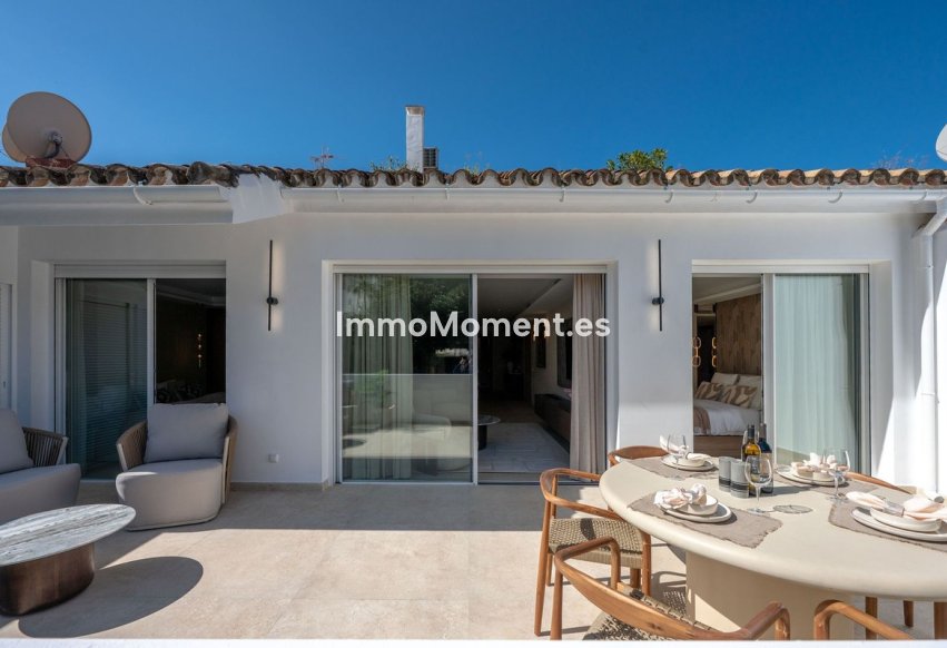 Resale - Apartment - Marbella - Nueva Andalucía