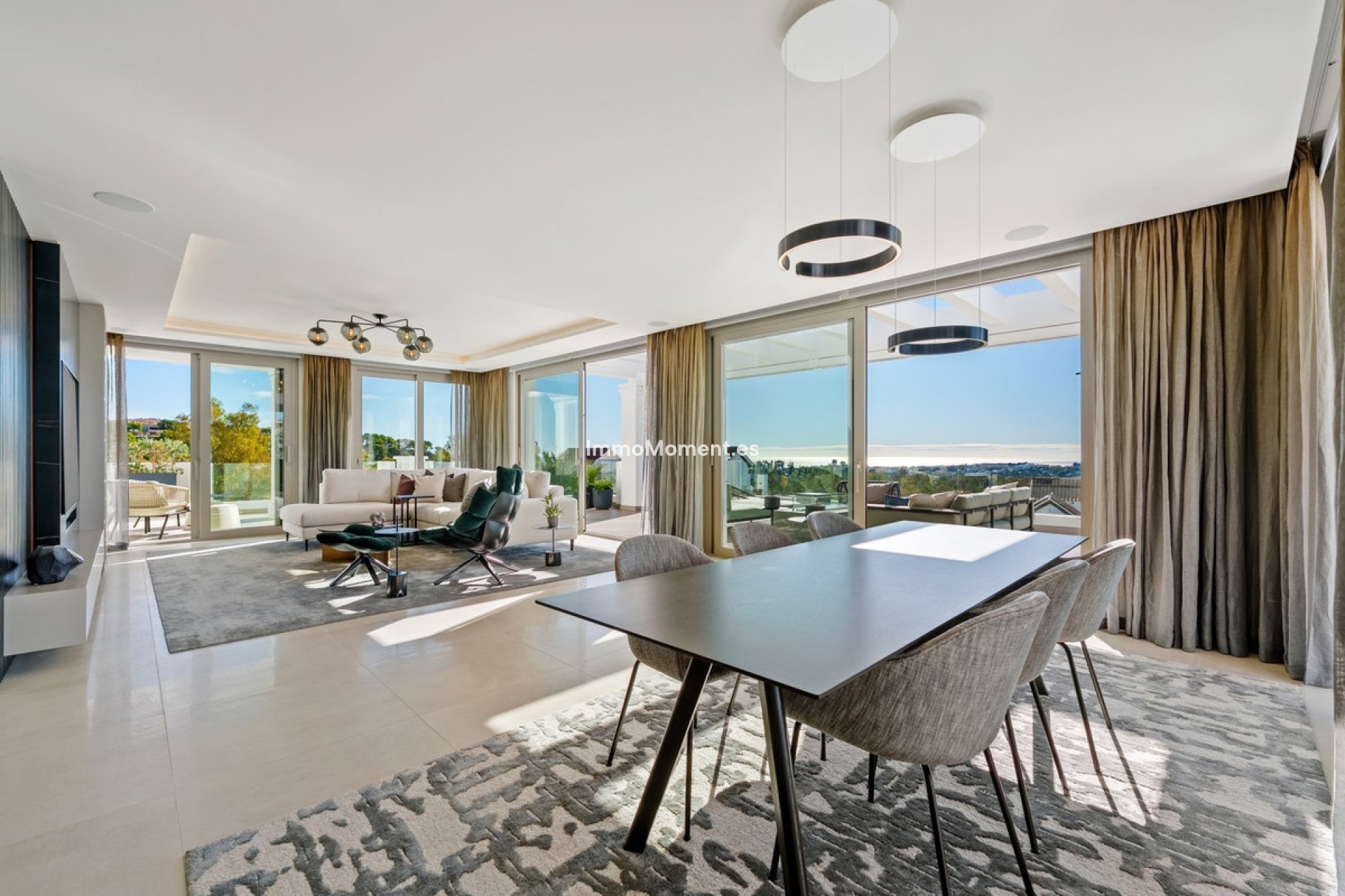 Resale - Apartment - Marbella - Nueva Andalucía