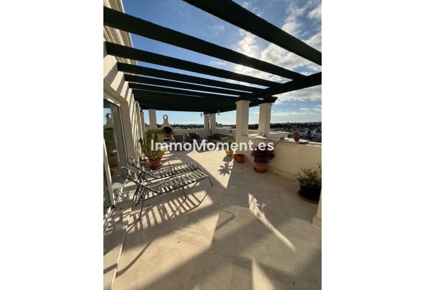 Resale - Apartment - Marbella - Nueva Andalucía