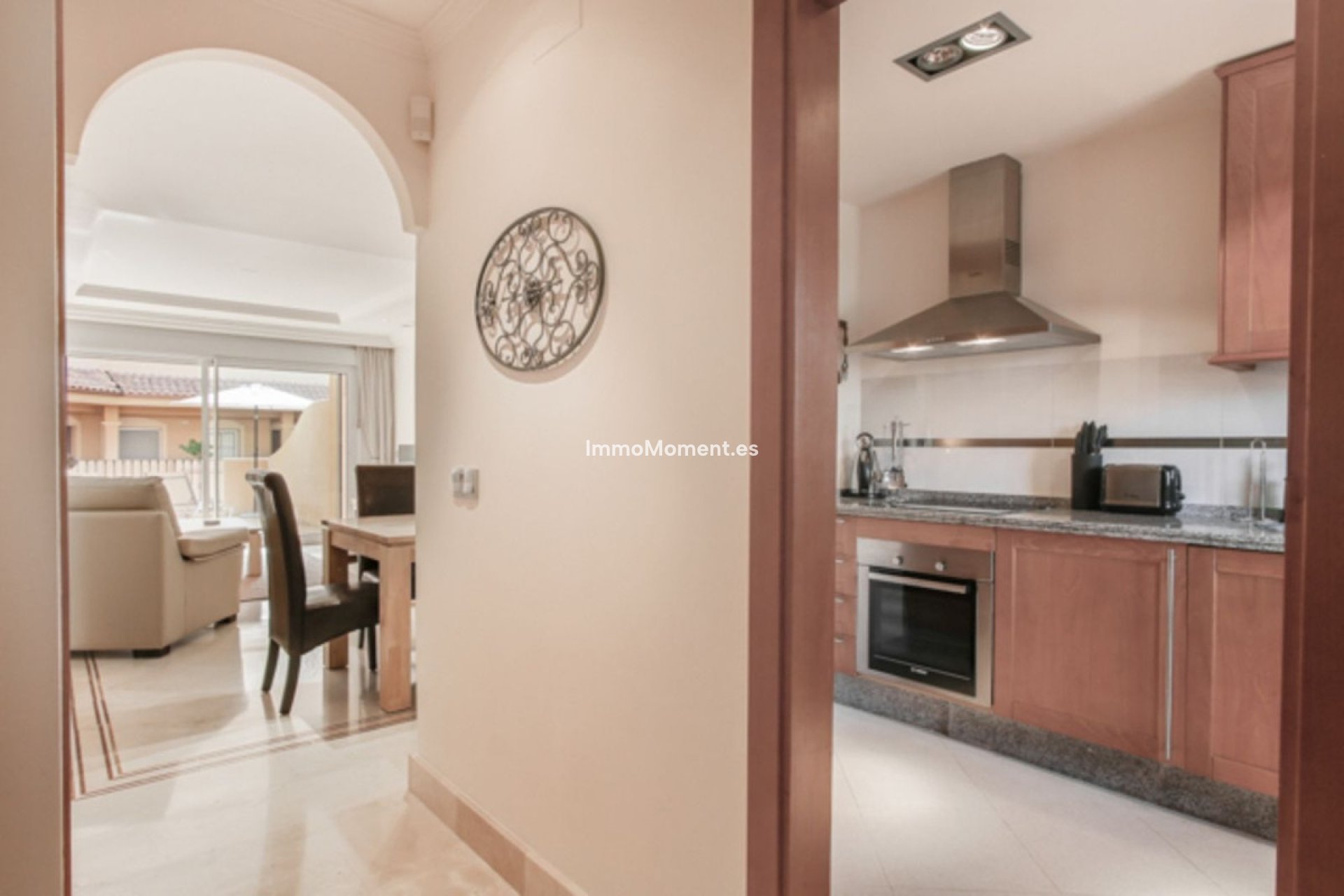 Resale - Apartment - Marbella - Nueva Andalucía