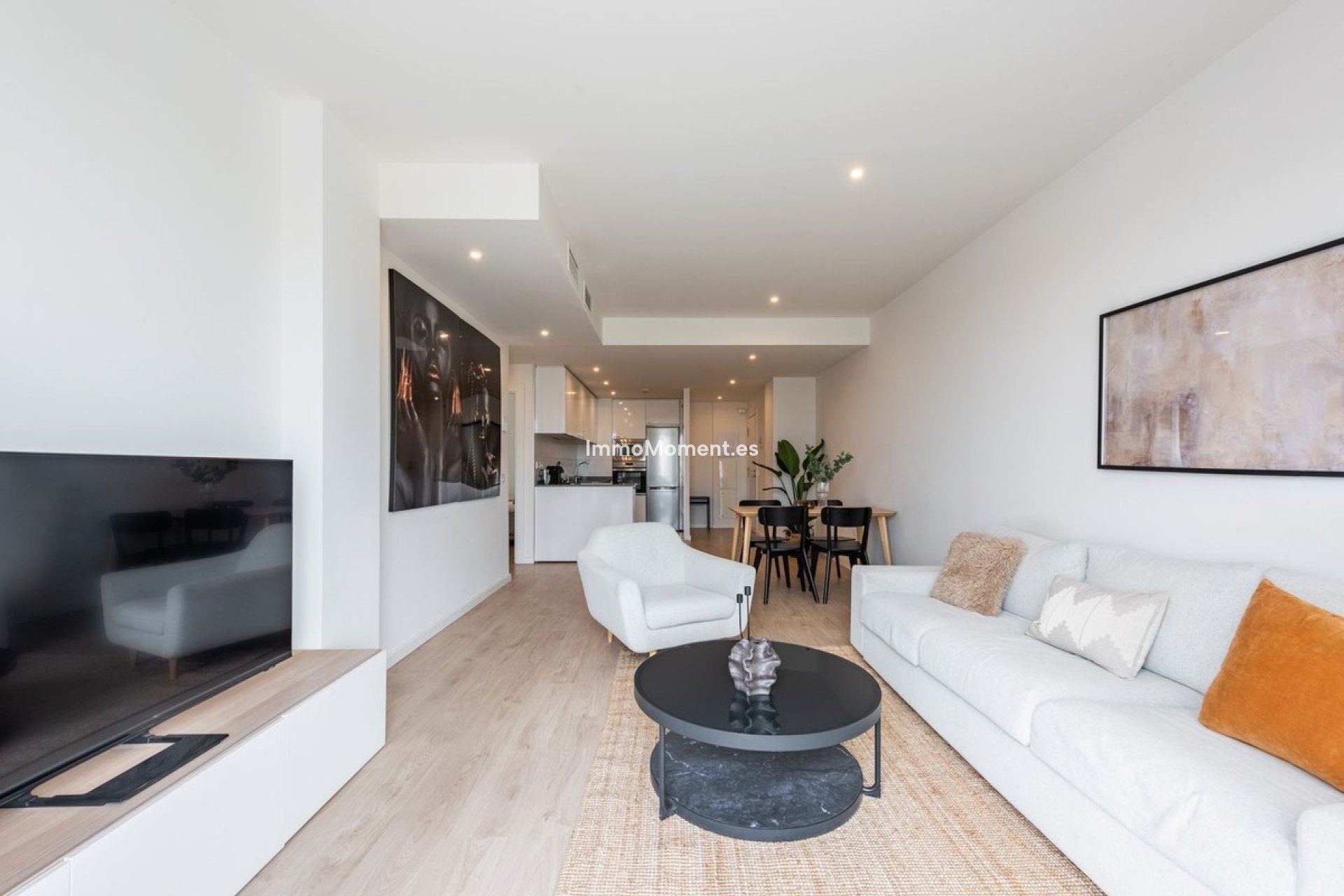 Resale - Apartment - Marbella - Nueva Andalucía