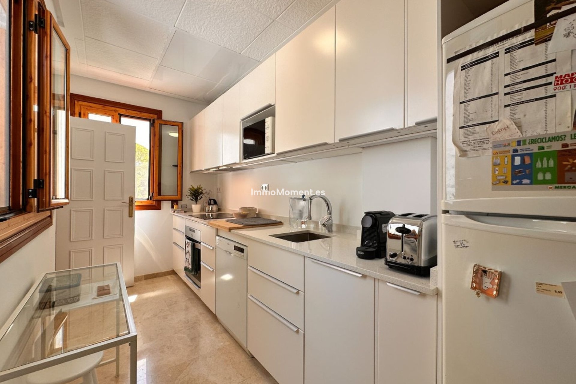 Resale - Apartment - Marbella - Nueva Andalucía