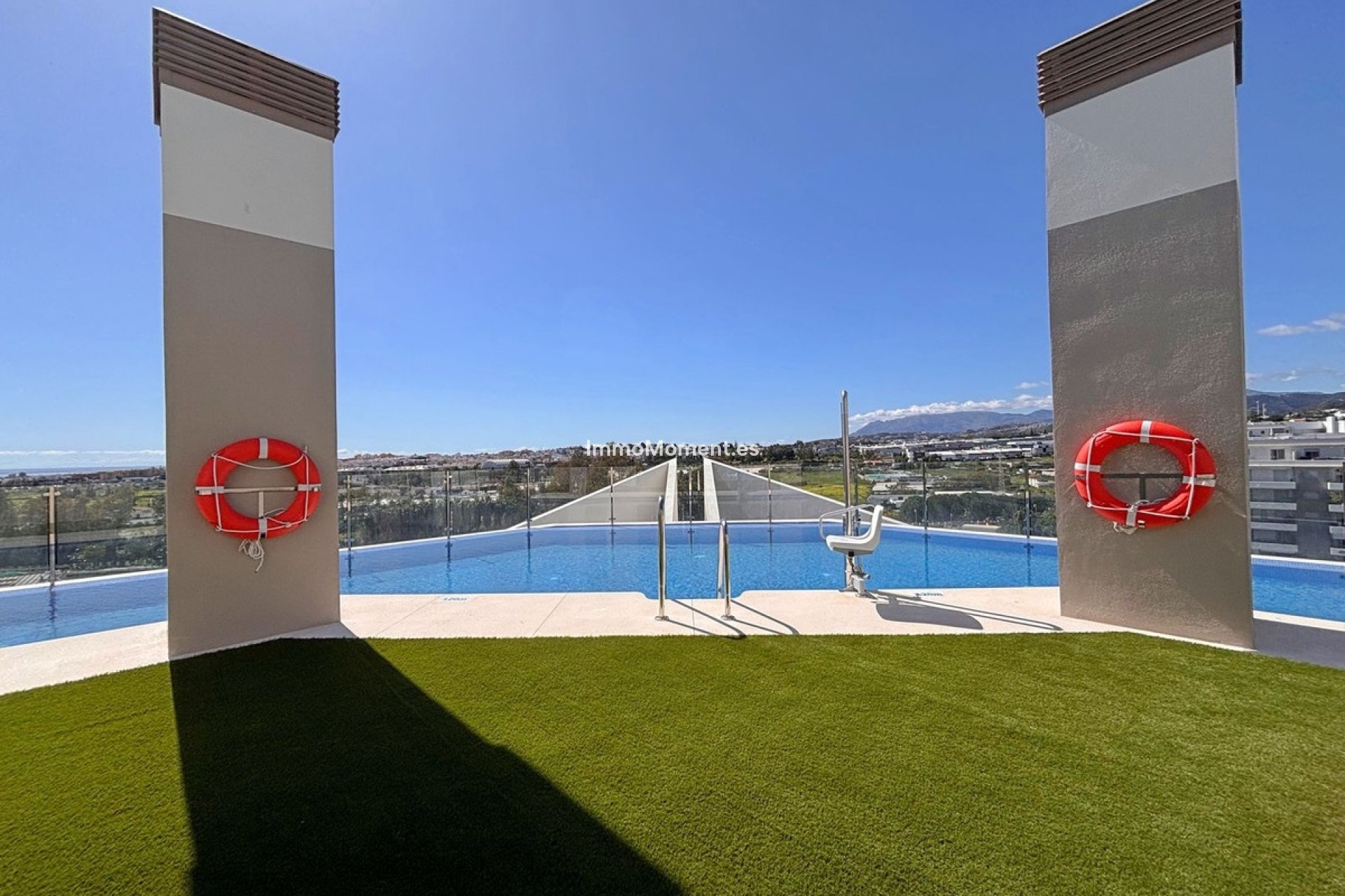 Resale - Apartment - Marbella - Nueva Andalucía