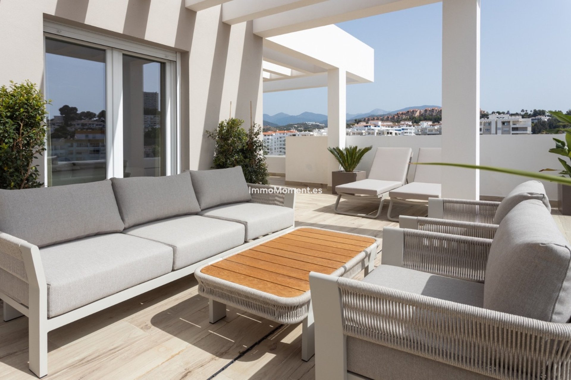 Resale - Apartment - Marbella - Nueva Andalucía