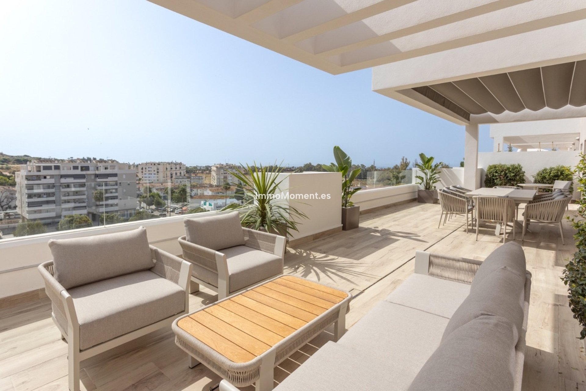 Resale - Apartment - Marbella - Nueva Andalucía