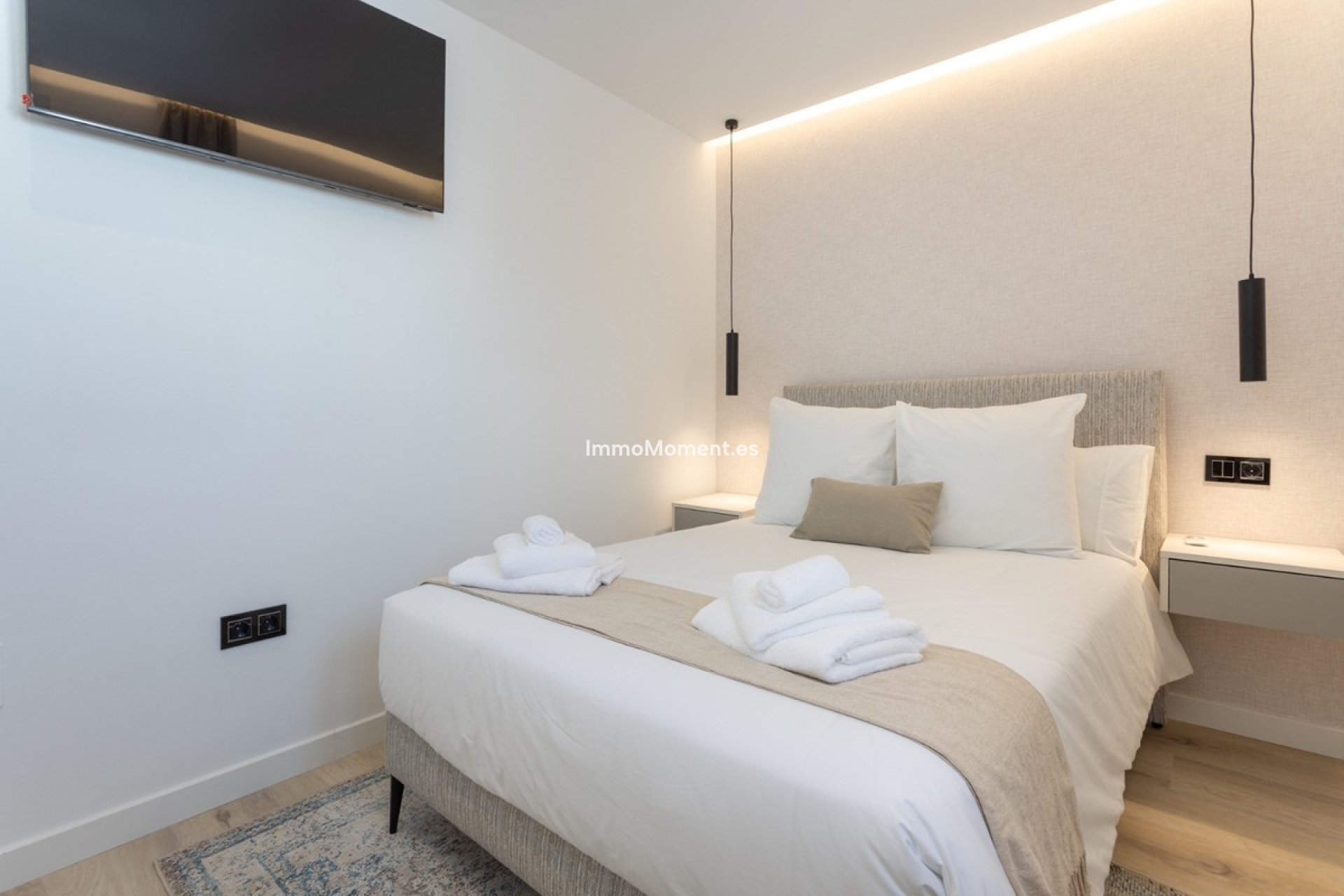 Resale - Apartment - Marbella - Nueva Andalucía