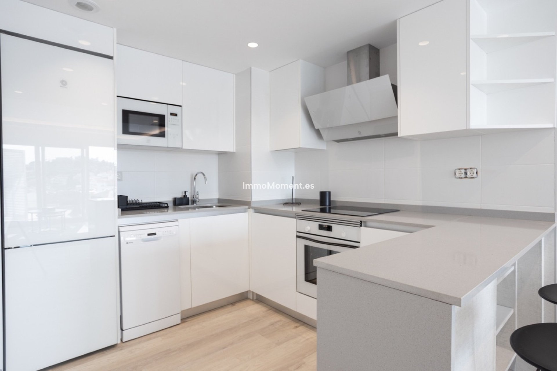 Resale - Apartment - Marbella - Nueva Andalucía