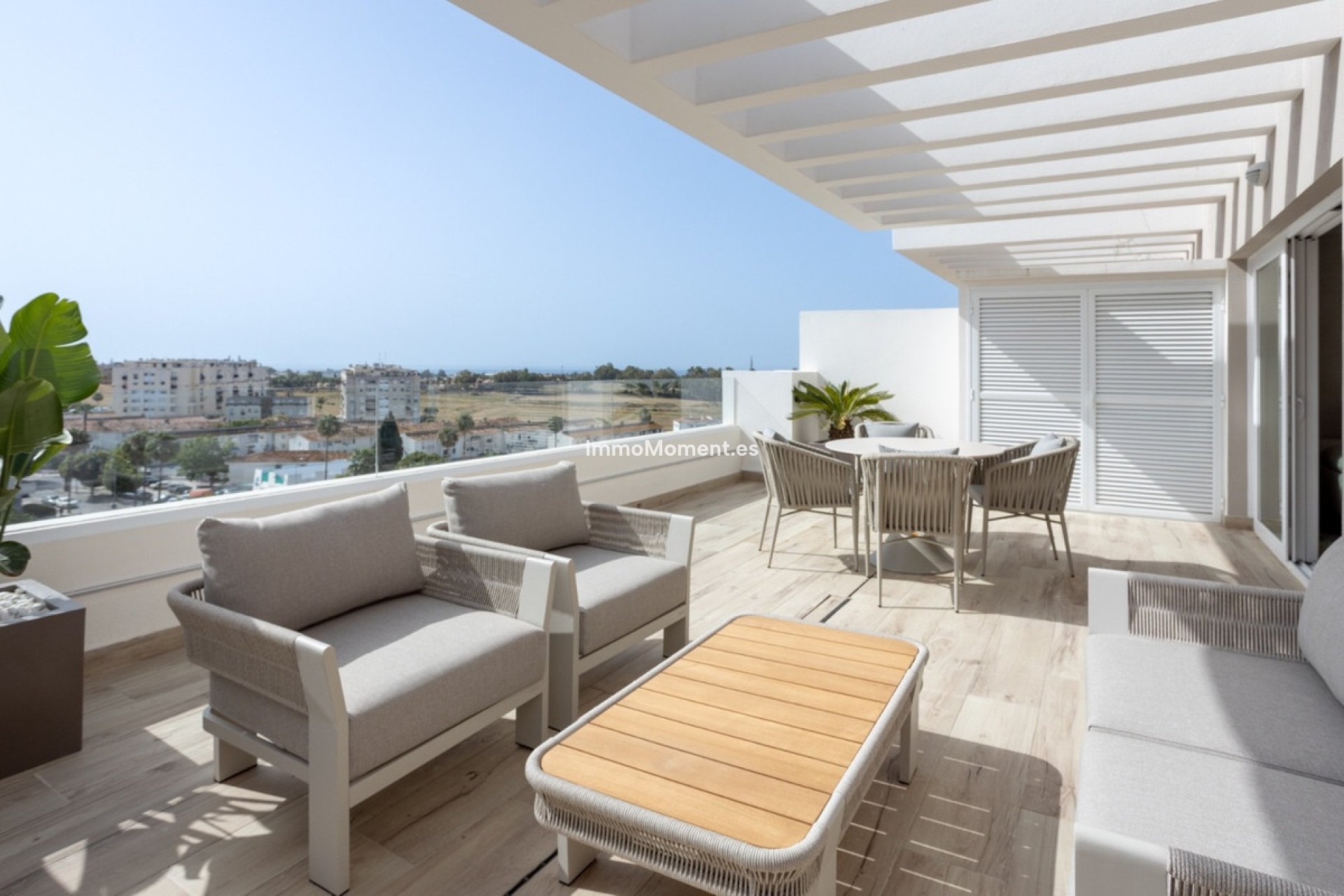 Resale - Apartment - Marbella - Nueva Andalucía