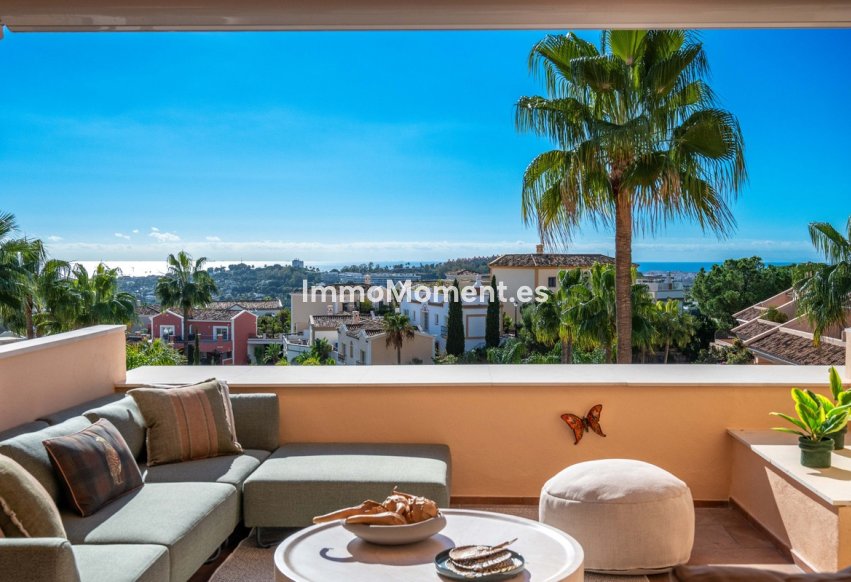 Resale - Apartment - Marbella - Nueva Andalucía