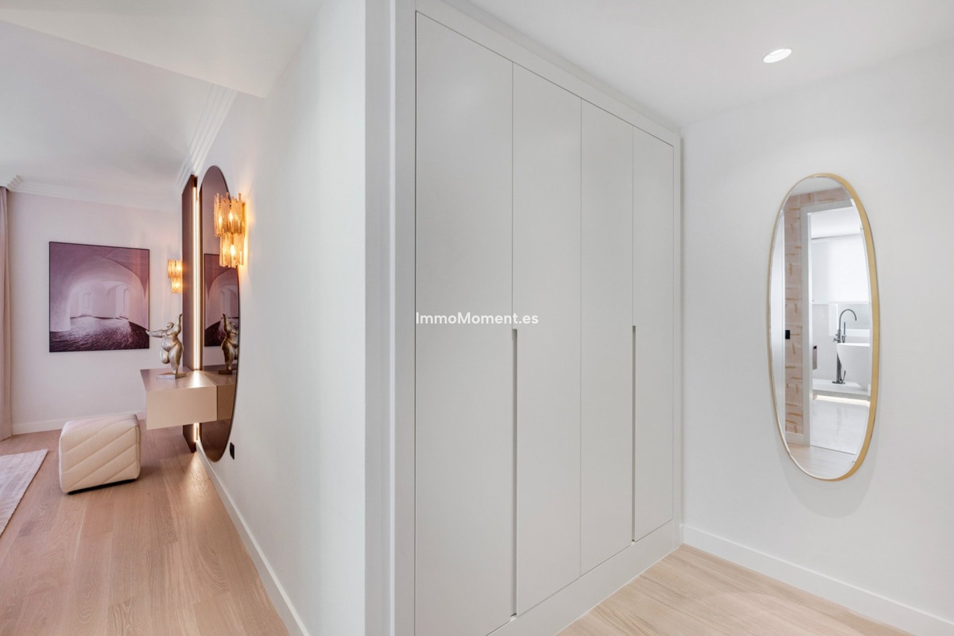 Resale - Apartment - Marbella - Nueva Andalucía