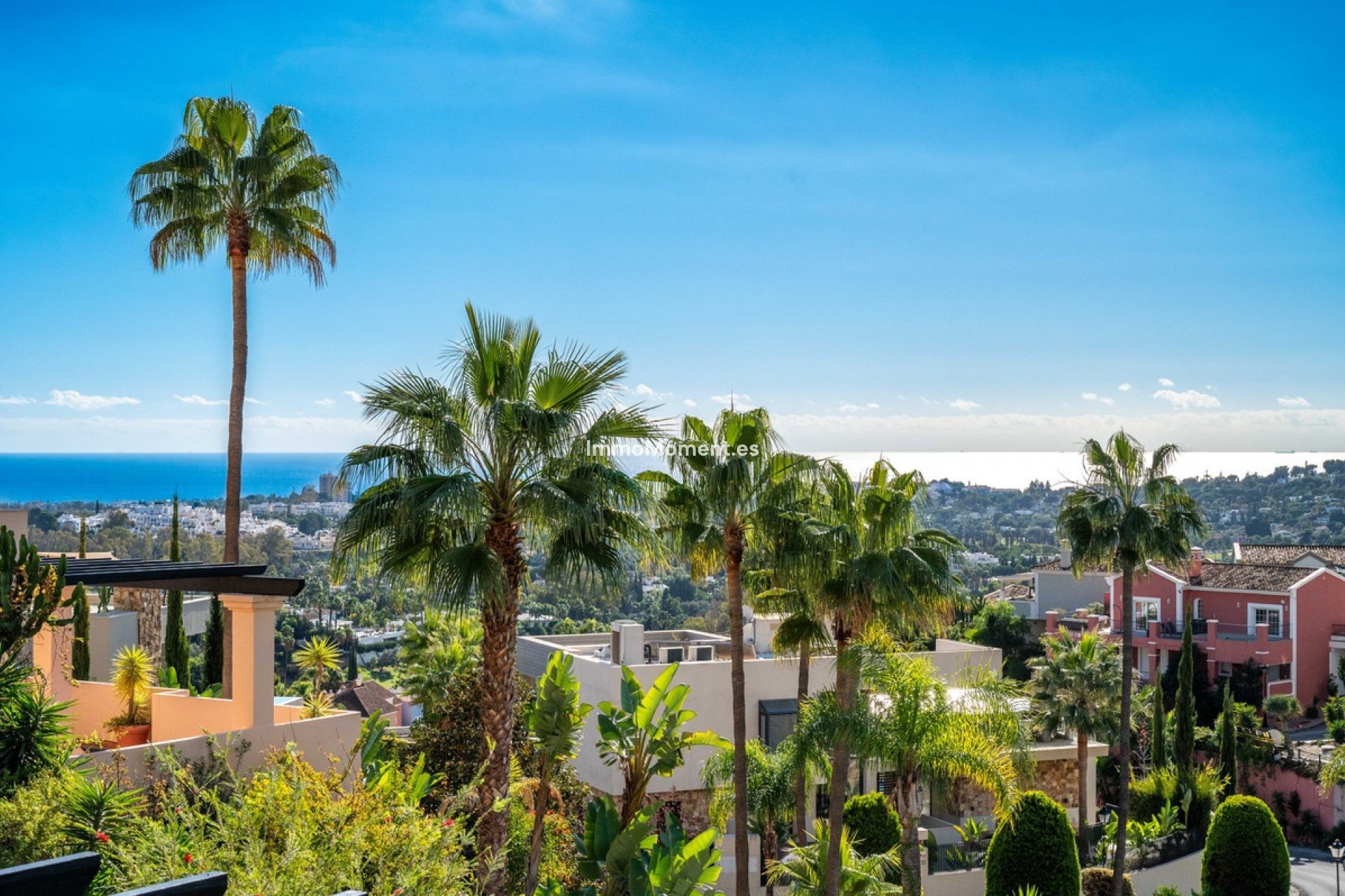 Resale - Apartment - Marbella - Nueva Andalucía