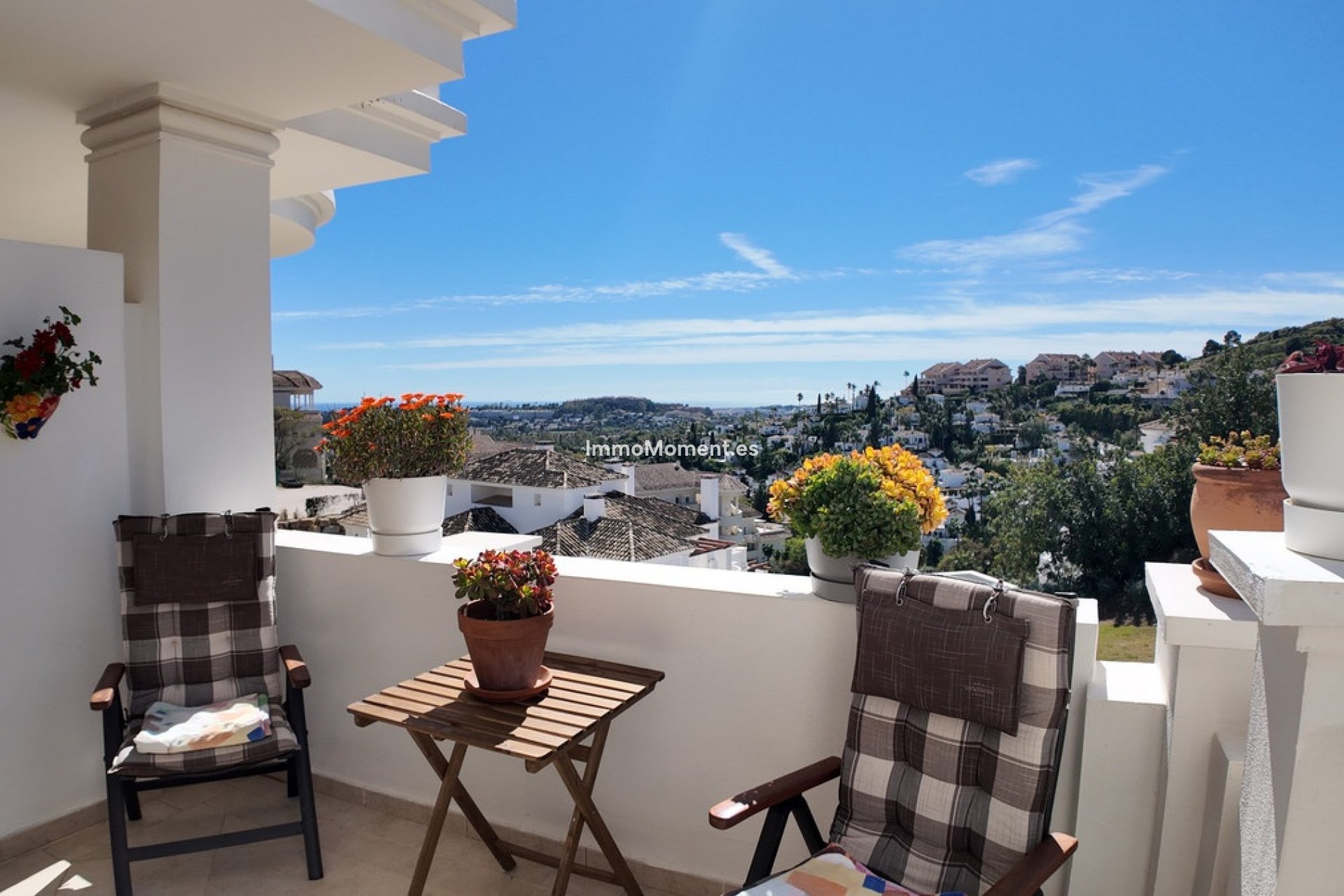 Resale - Apartment - Marbella - Nueva Andalucía