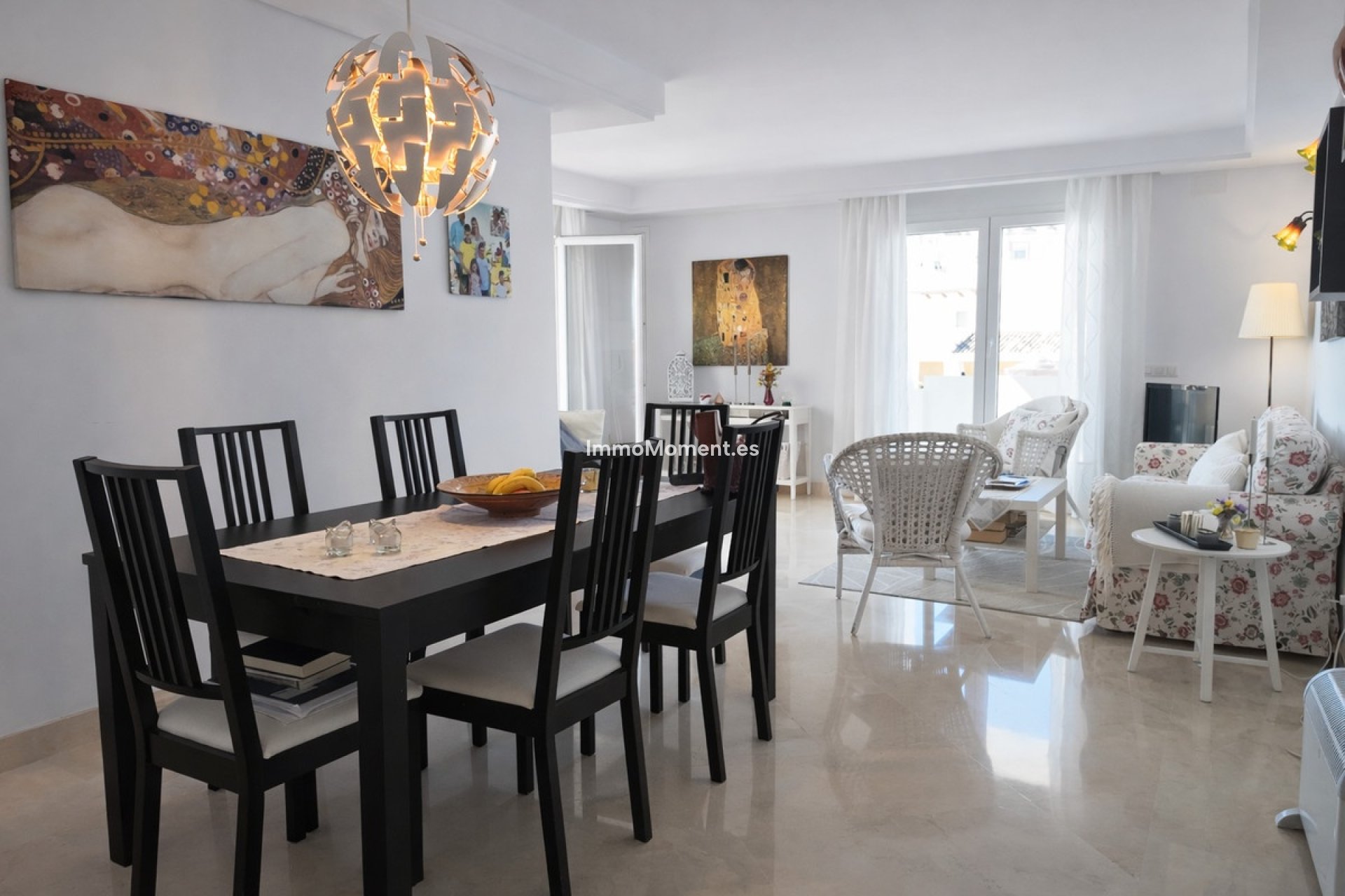 Resale - Apartment - Marbella - Nueva Andalucía