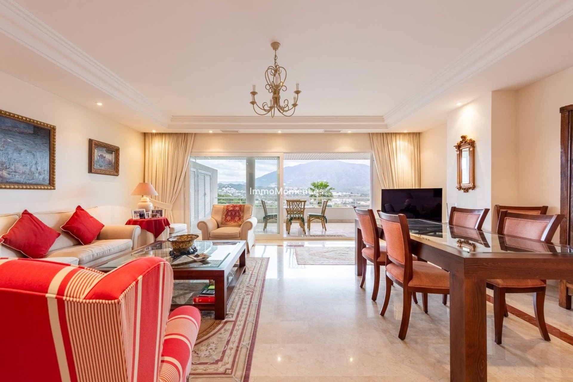 Resale - Apartment - Marbella - Nueva Andalucía