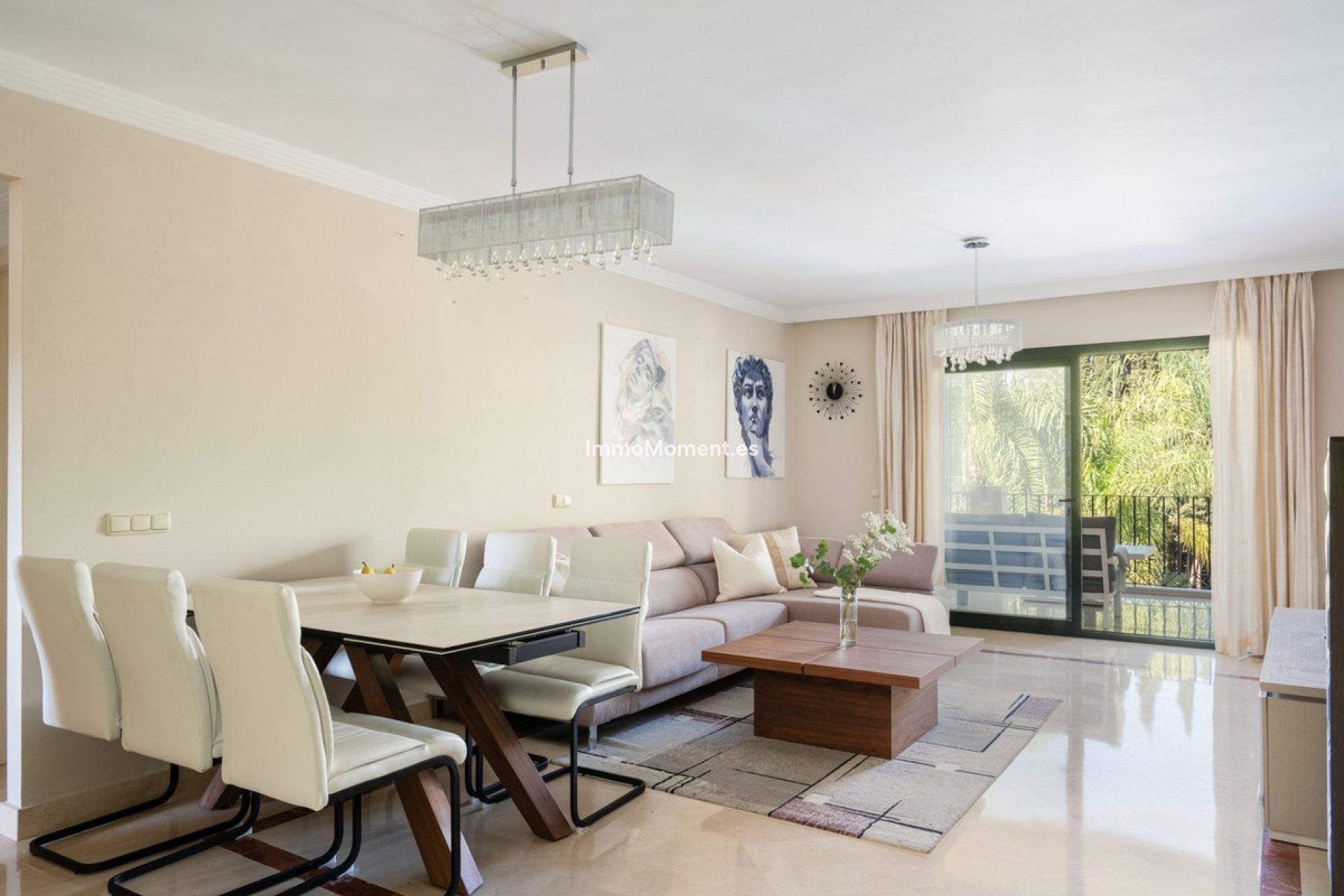 Resale - Apartment - Marbella - Nueva Andalucía