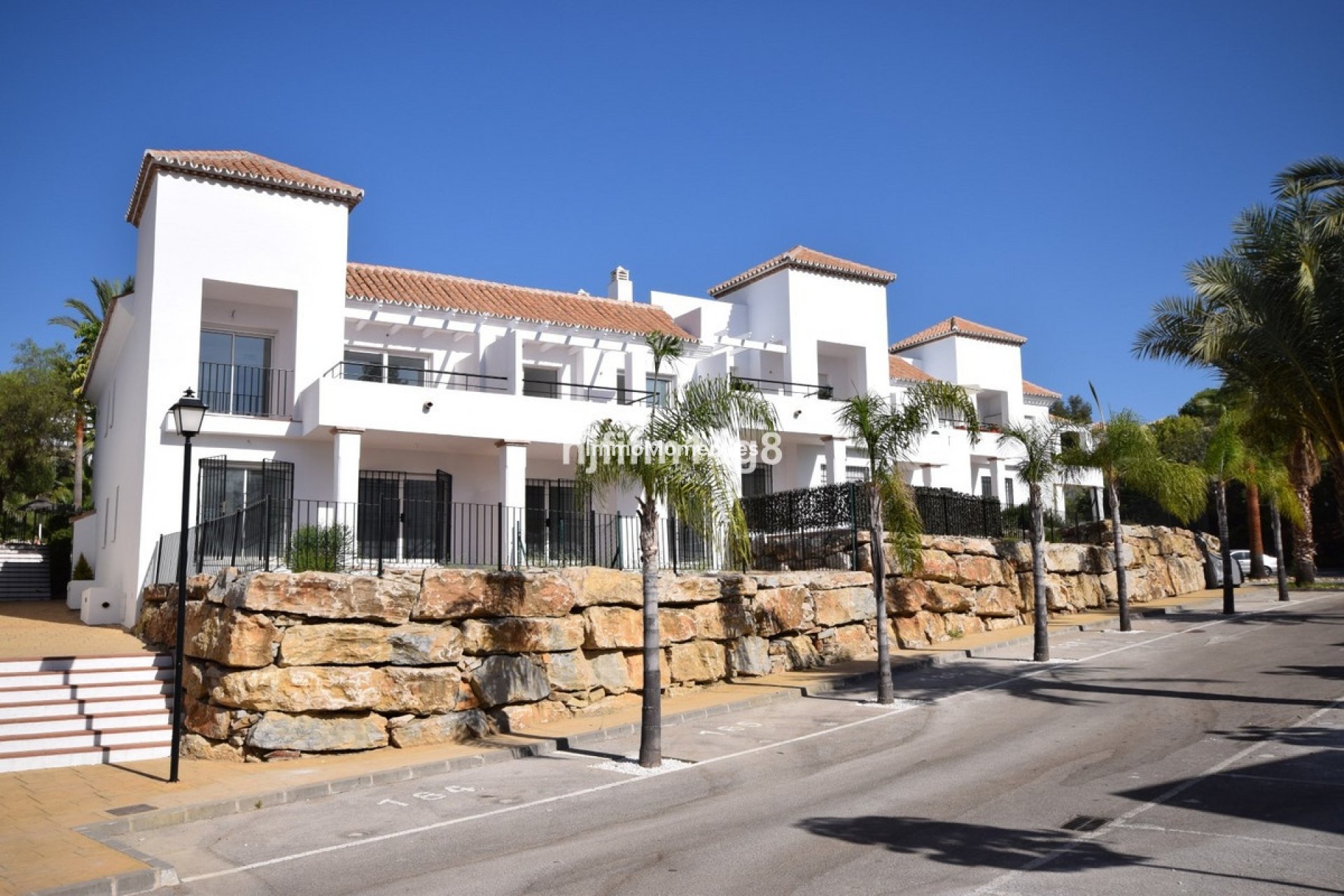 Resale - Apartment - Marbella - Nueva Andalucía