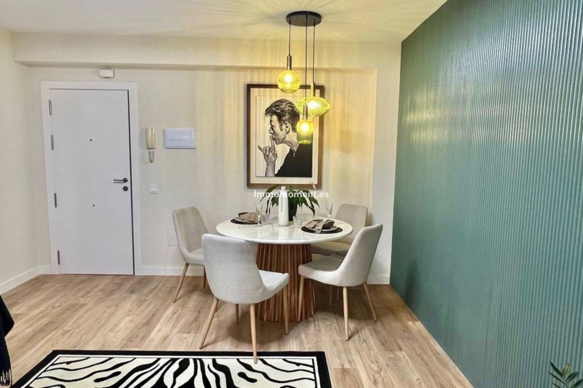 Resale - Apartment - Marbella - Nueva Andalucía