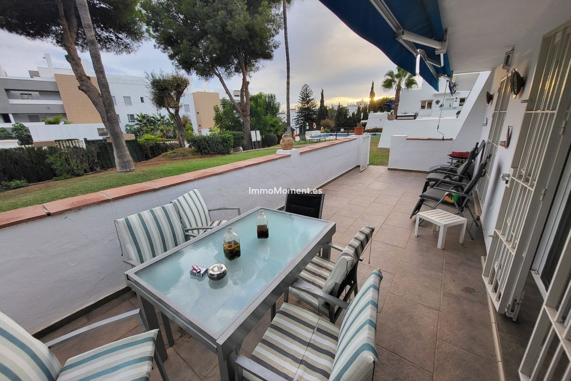 Resale - Apartment - Marbella - Nueva Andalucía