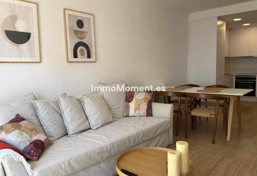 Resale - Apartment - Marbella - Nueva Andalucía