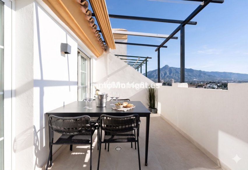 Resale - Apartment - Marbella - Nueva Andalucía