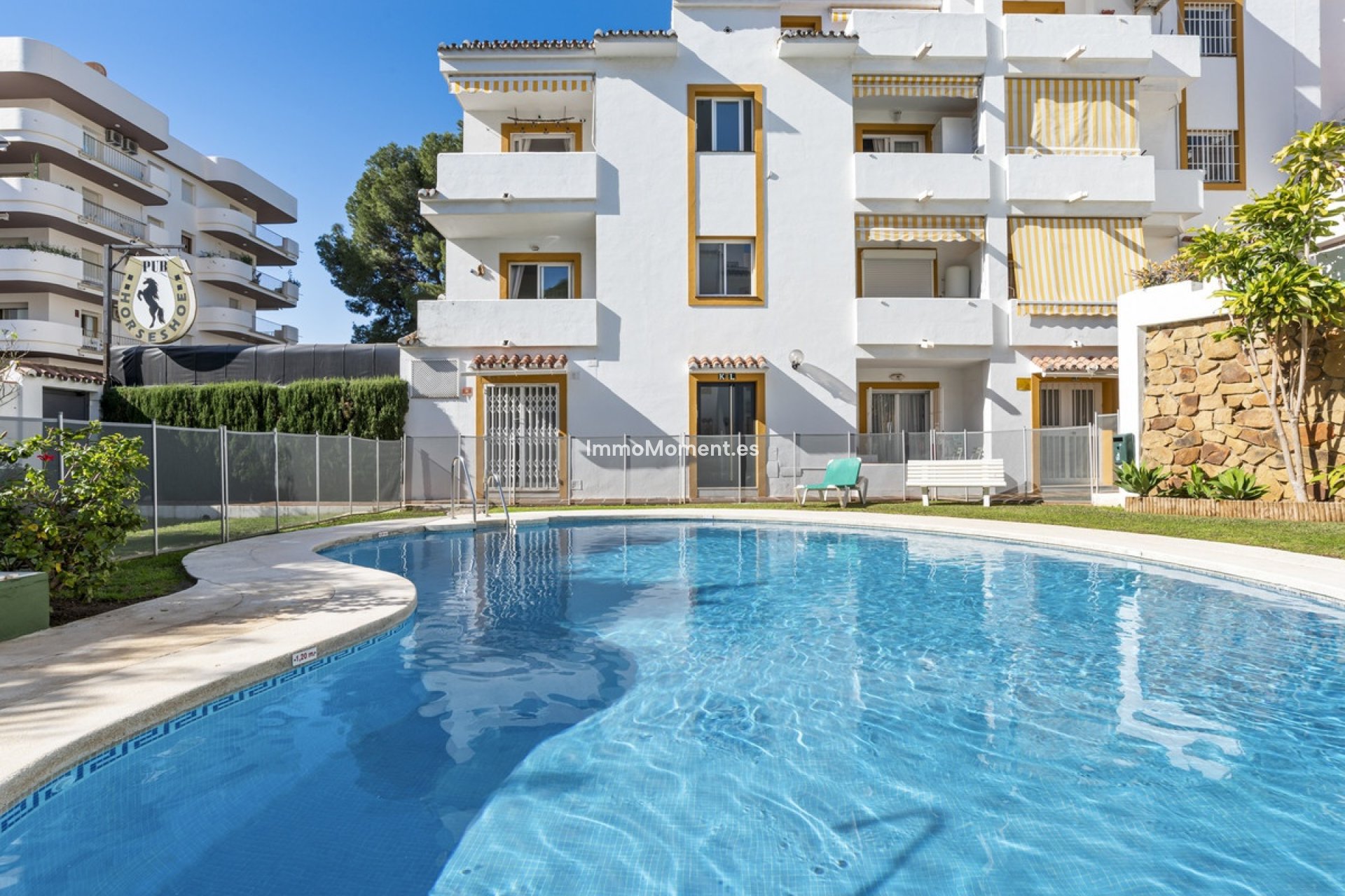 Resale - Apartment - Marbella - Nueva Andalucía