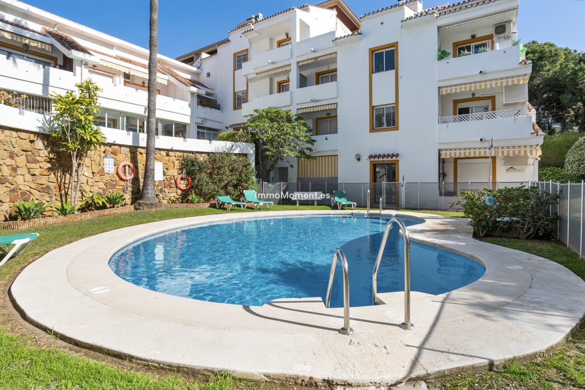 Resale - Apartment - Marbella - Nueva Andalucía