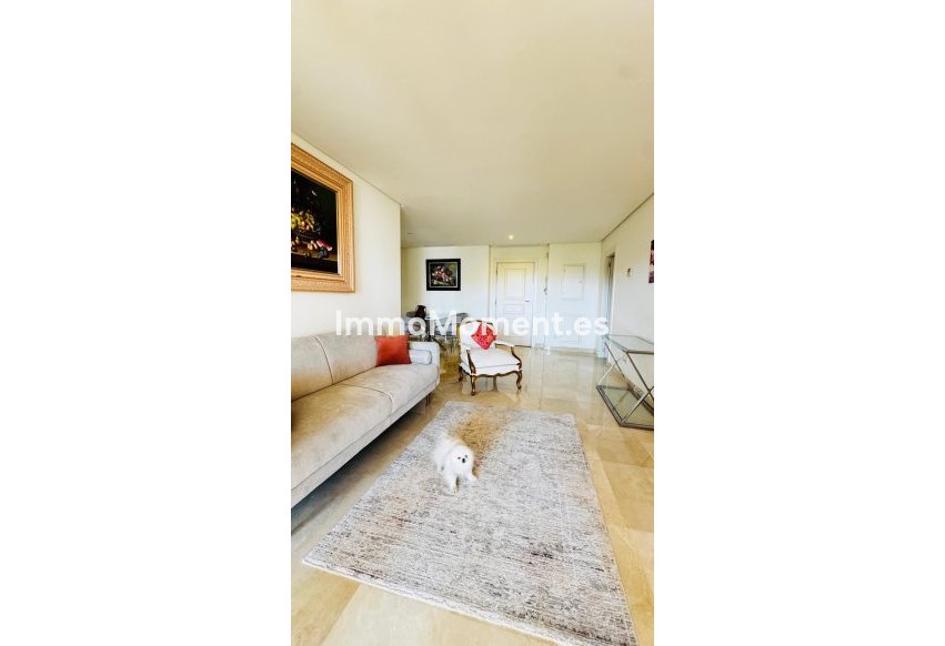 Resale - Apartment - Marbella - Nueva Andalucía