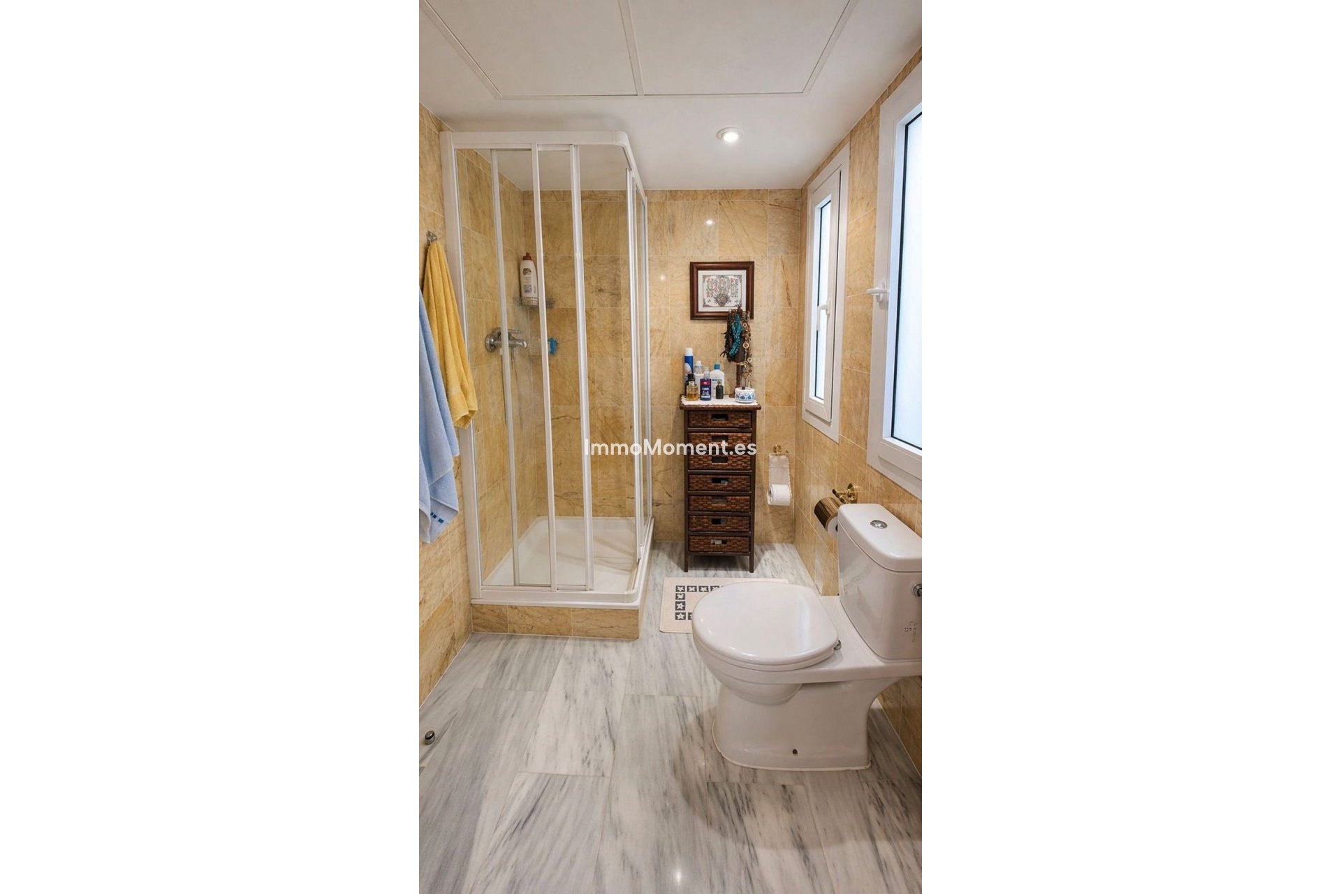 Resale - Apartment - Marbella - Nueva Andalucía