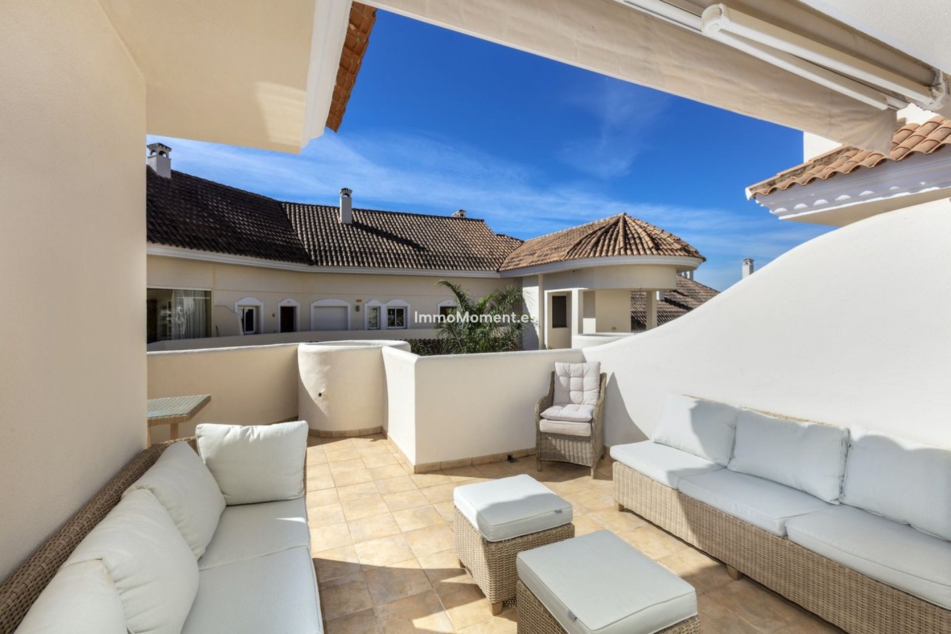 Resale - Apartment - Marbella - Nueva Andalucía