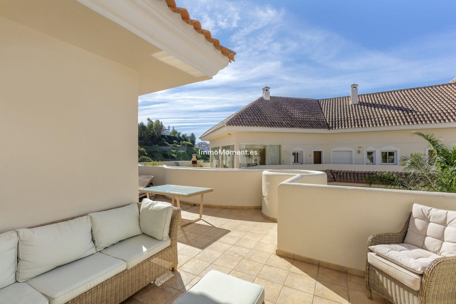 Resale - Apartment - Marbella - Nueva Andalucía