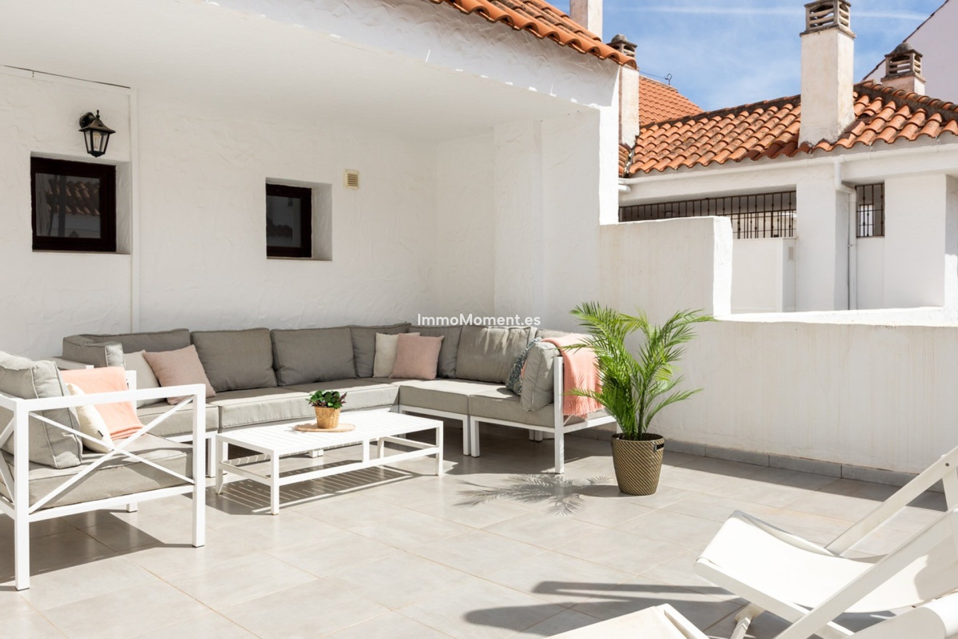 Resale - Apartment - Marbella - Nueva Andalucía