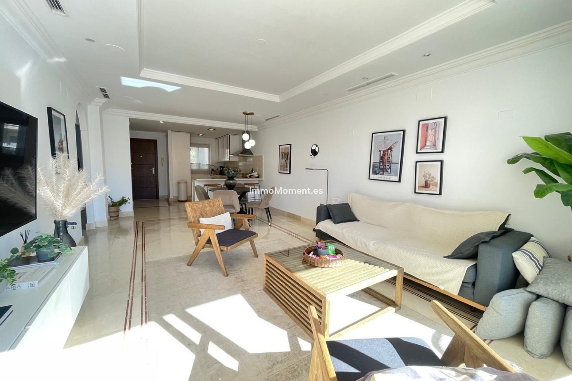 Resale - Apartment - Marbella - Nueva Andalucía