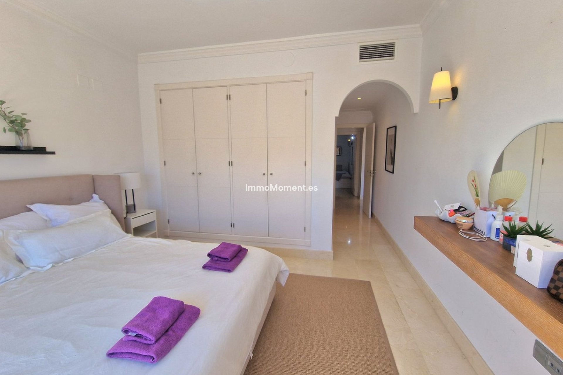 Resale - Apartment - Marbella - Nueva Andalucía