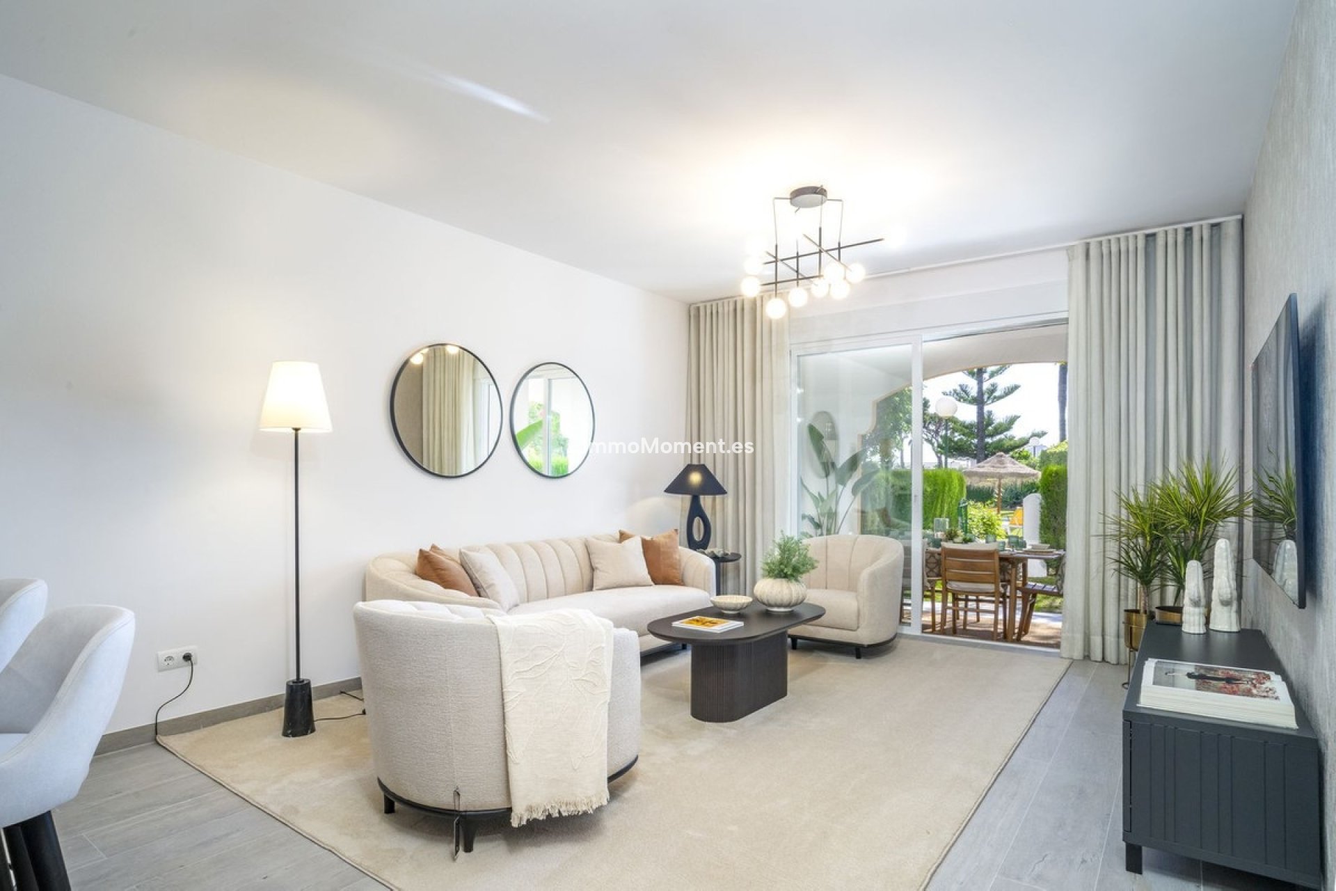 Resale - Apartment - Marbella - Nueva Andalucía