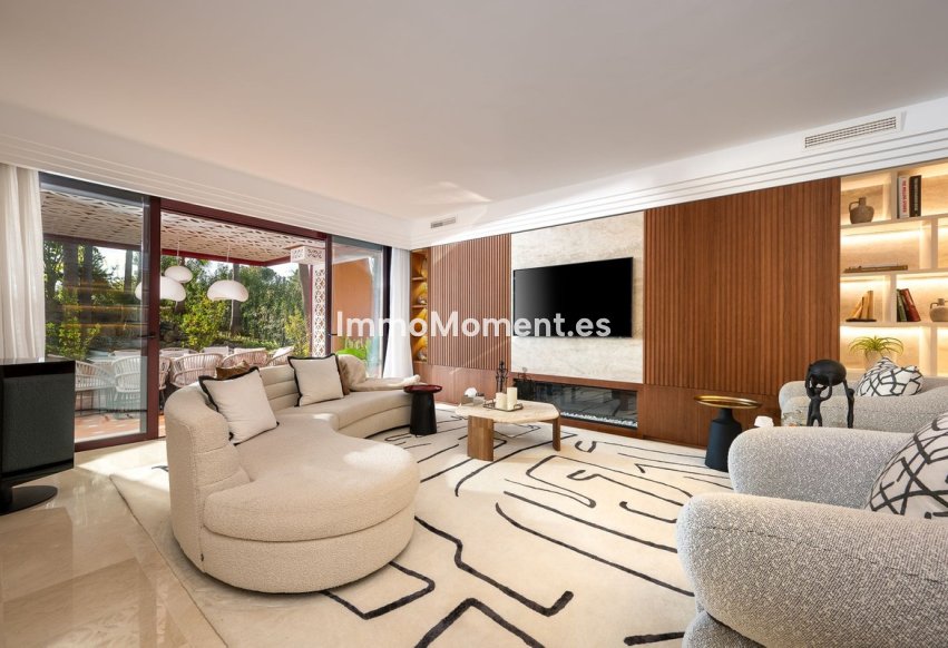 Resale - Apartment - Marbella - Nueva Andalucía