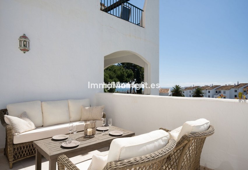 Resale - Apartment - Marbella - Nueva Andalucía