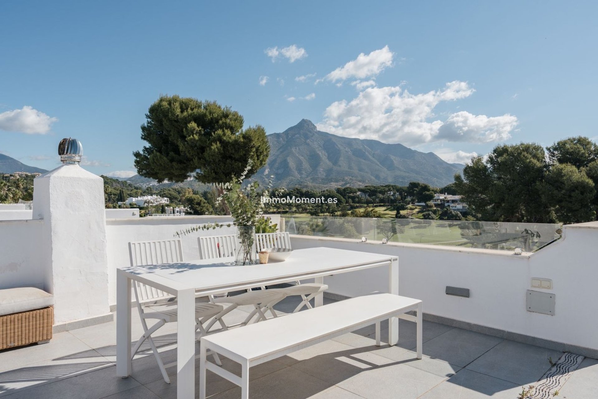 Resale - Apartment - Marbella - Nueva Andalucía