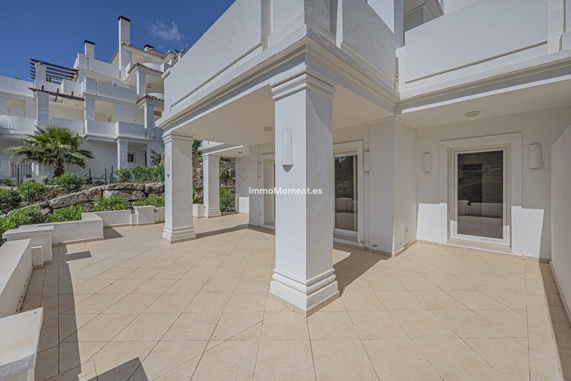 Resale - Apartment - Marbella - Nueva Andalucía