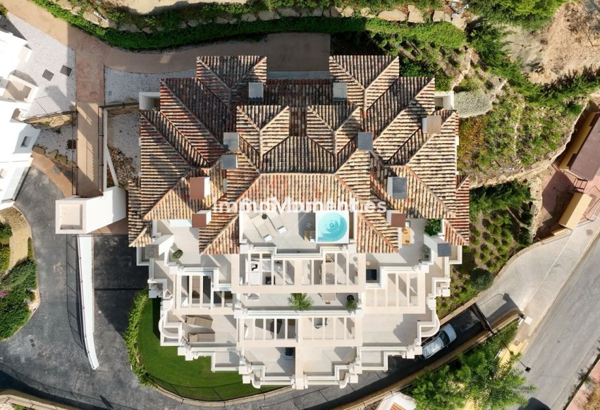 Resale - Apartment - Marbella - Nueva Andalucía