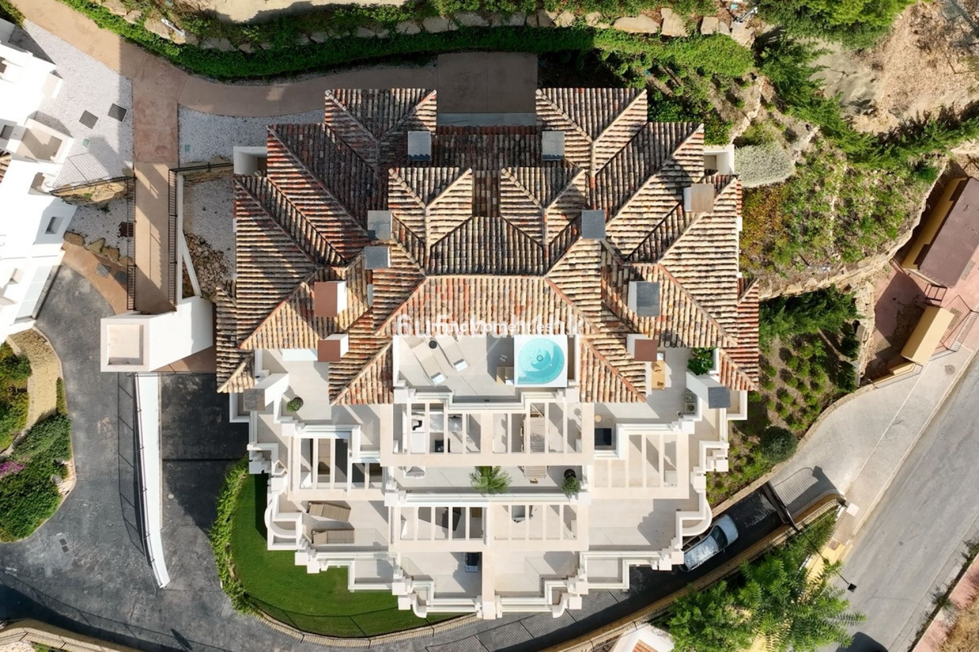 Resale - Apartment - Marbella - Nueva Andalucía