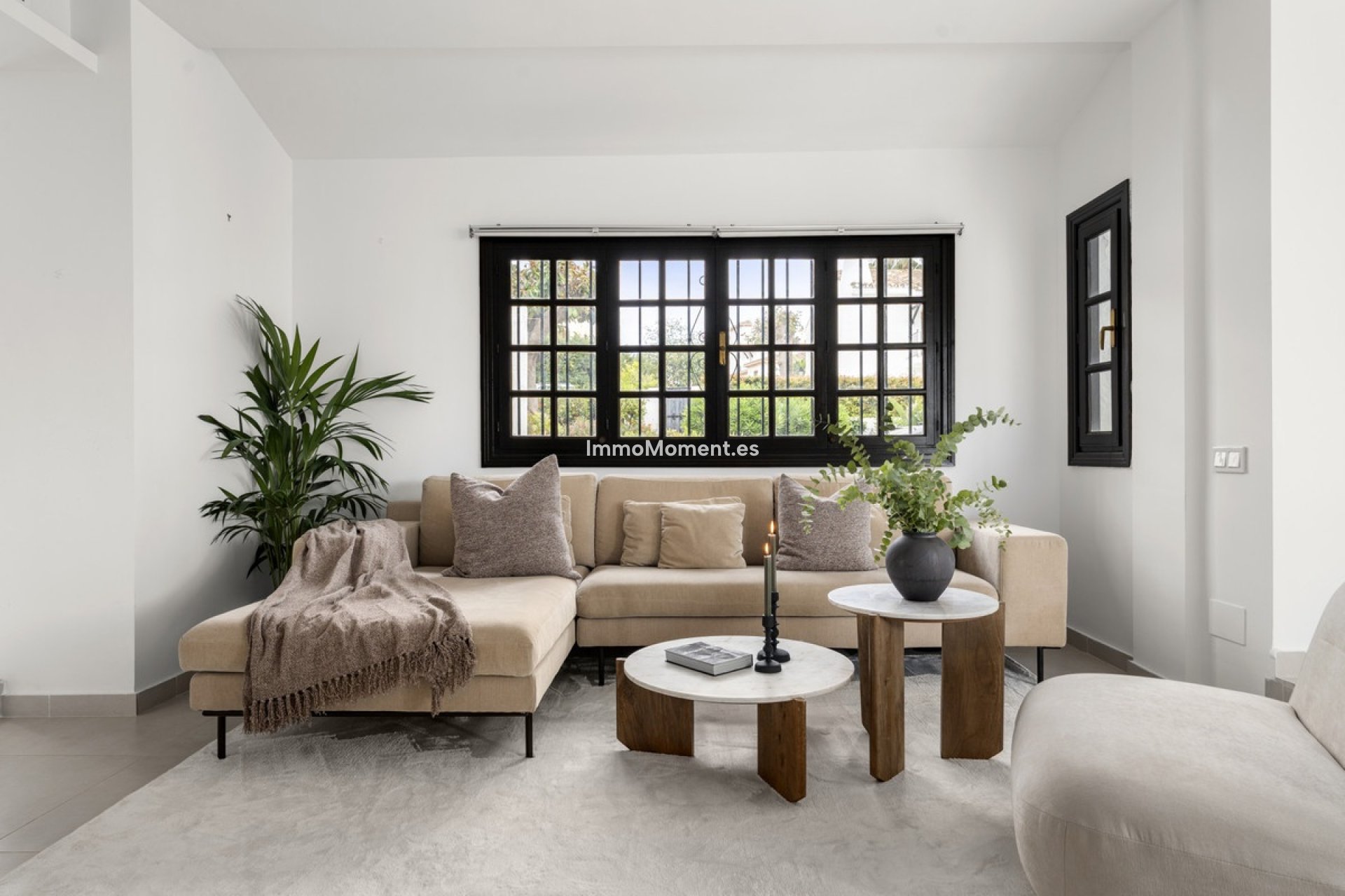 Resale - Apartment - Marbella - Nueva Andalucía